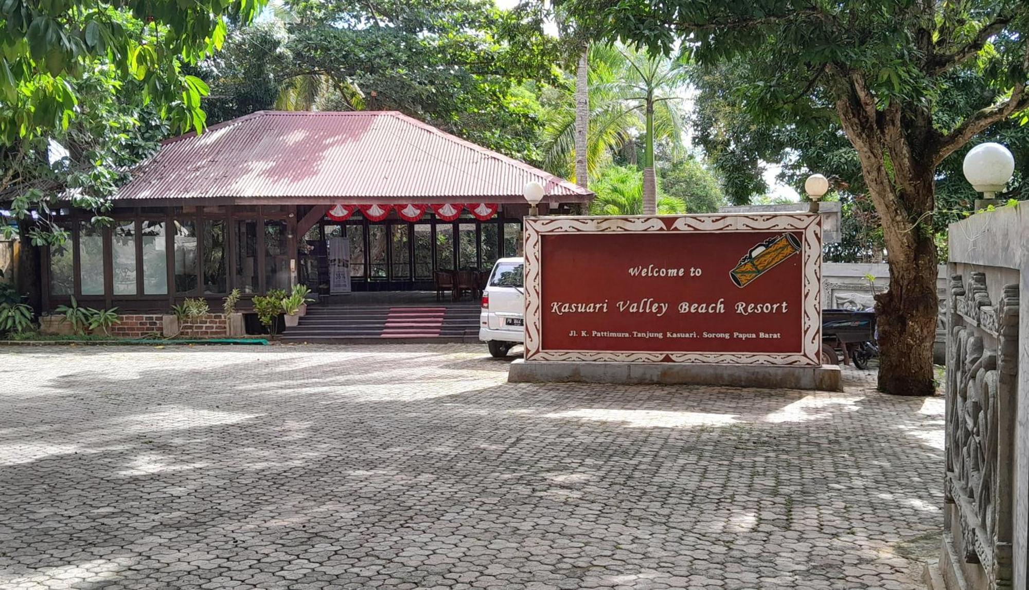 Kasuari Valley Beach Resort Sorong Dış mekan fotoğraf